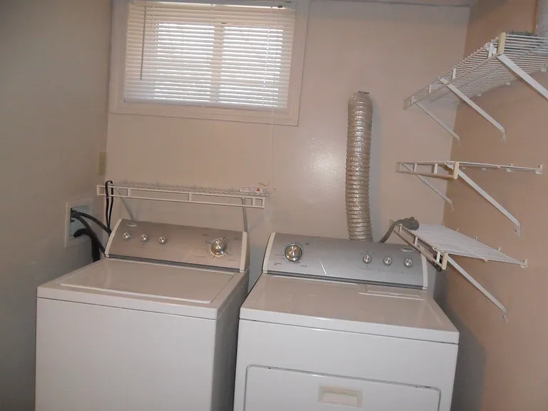 3267 Aqueduct Dr — Photo 10