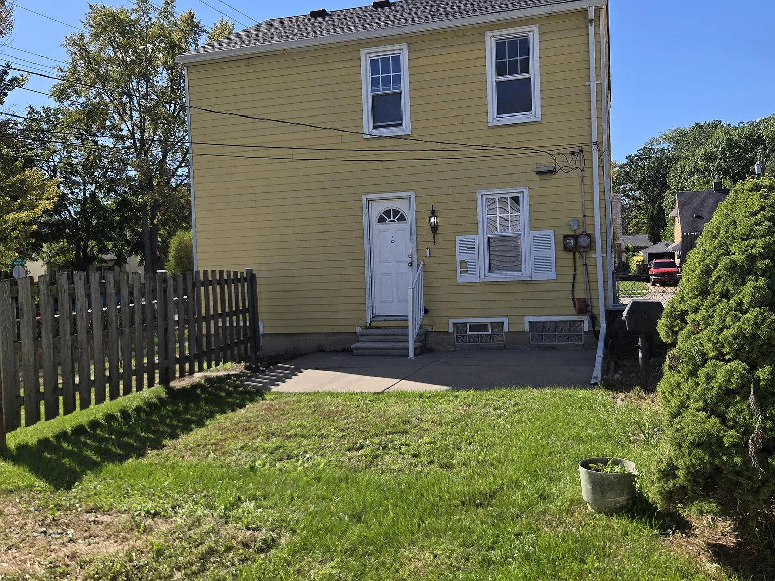 3 bed, 1.5 bath, 1092 sqft, $1,800 — Photo 4