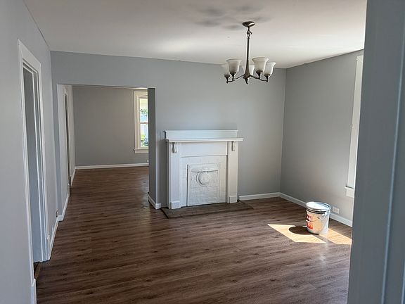 4th image of 118 Central Ave