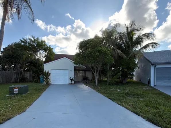 46 Tara Lakes Drive E, Boynton Beach, FL 33436