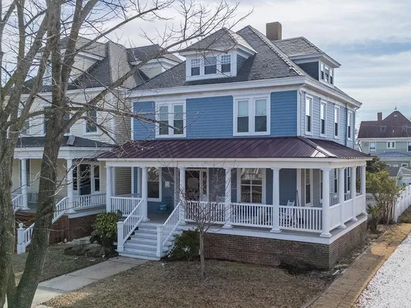 114 Tazewell Ave, Cape Charles, VA 23310