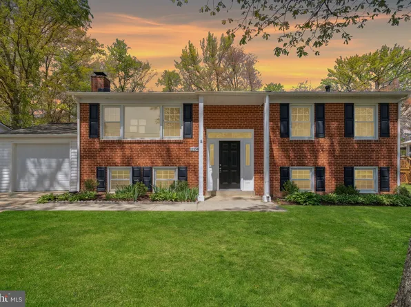 12104 Augusta Dr, Glenn Dale, MD 20769