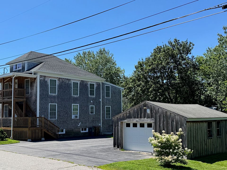 1.5 car garage and ample parking!