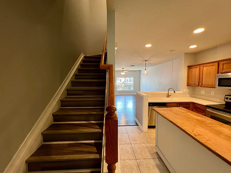8124 Summer Palm Ct — Photo 5