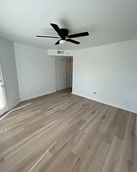 14359 Haynes St #5 — Photo 10