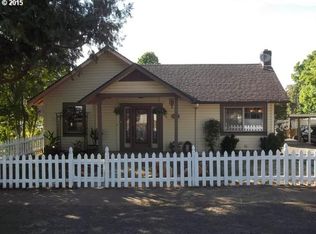 223 SE Walnut St, Oakland, OR 97462