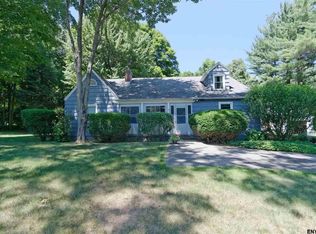 5 Gartner Dr, Ballston Lake, NY 12019