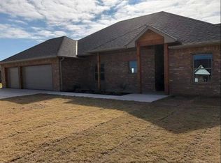 10821 NE Seaside Ln, Elgin, OK 73538