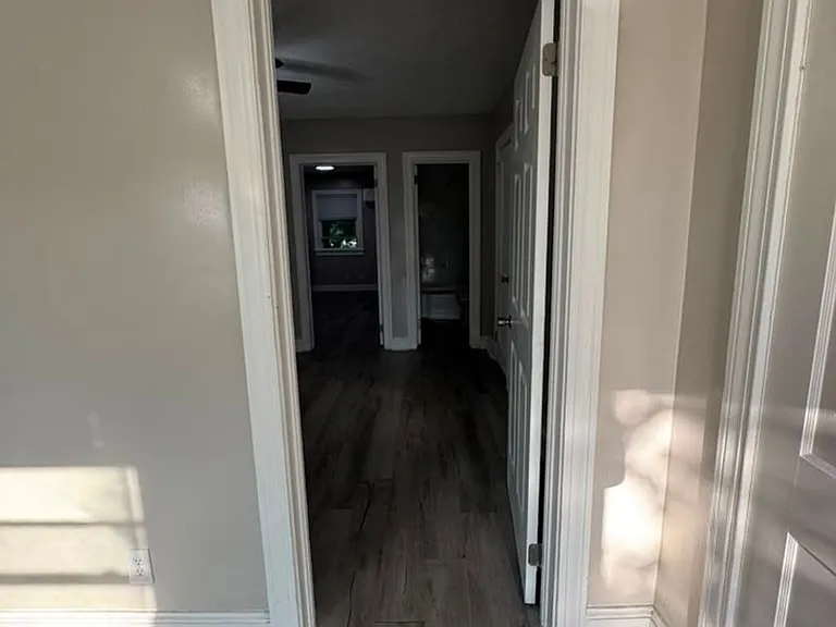 511 Memorial Park Dr — Photo 12