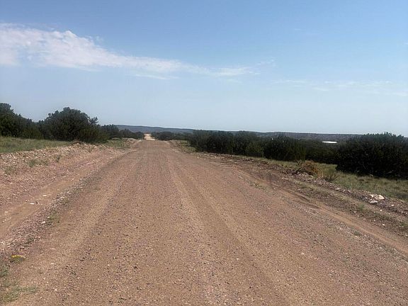 5th image of 145 Zuni Dr
