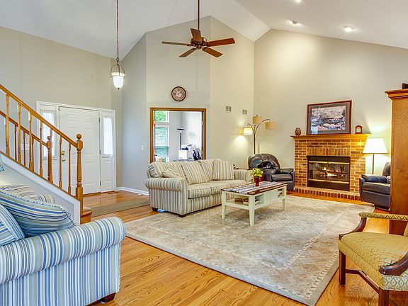 3rd image of 34061 N Old Walnut Cir