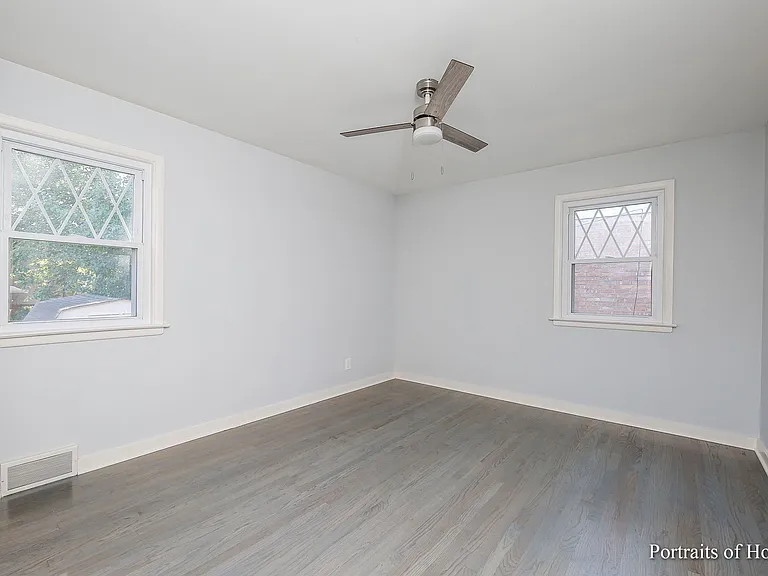 7307 W 111th St — Photo 8
