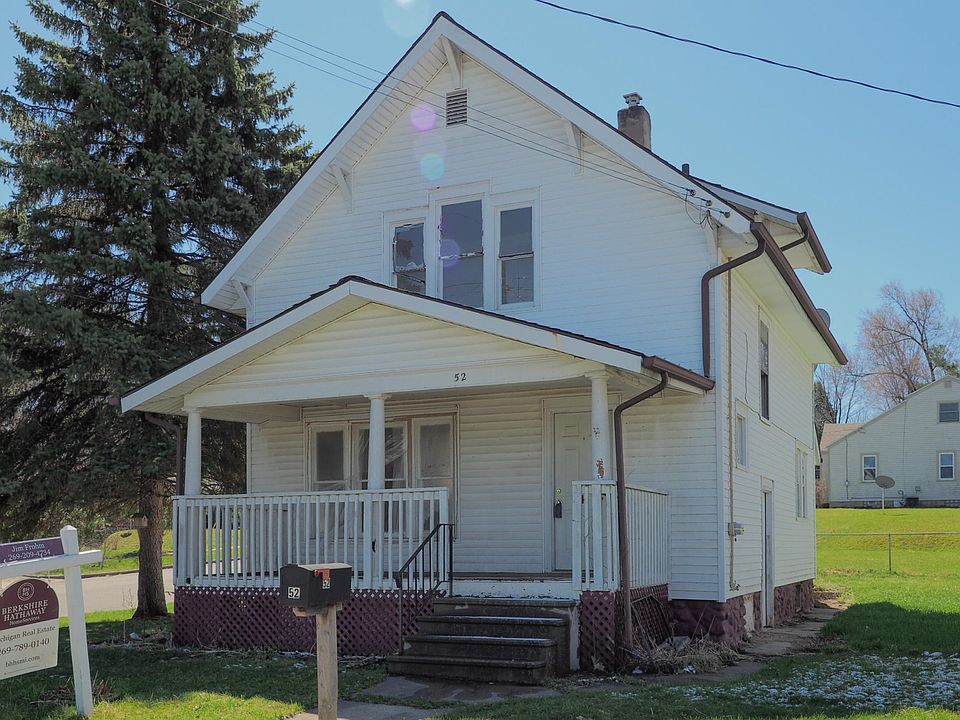 52 E Bidwell St-101