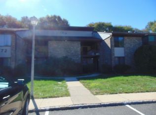 72 Overlook Way UNIT J, Manalapan, NJ