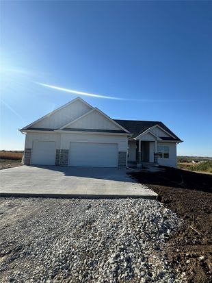 12188 45th Ave, Prole, IA 50229
