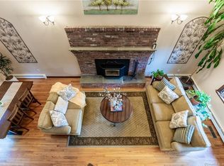 26 Patula Ct, Southington, CT 06489
