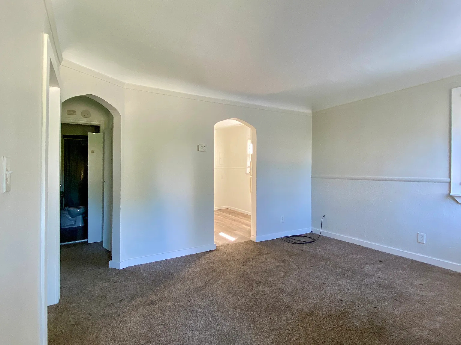 3 bed, 1000 sqft, $1,350 — Photo 3