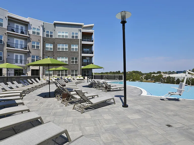 Vantage at Anderson Towne Center — Photo 26