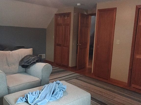 5th image of 207 Topsfield Rd