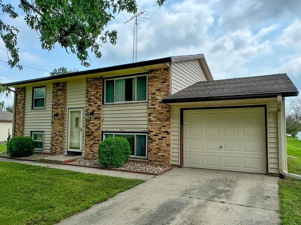 909 N Federal St, Hampton, IA 50441