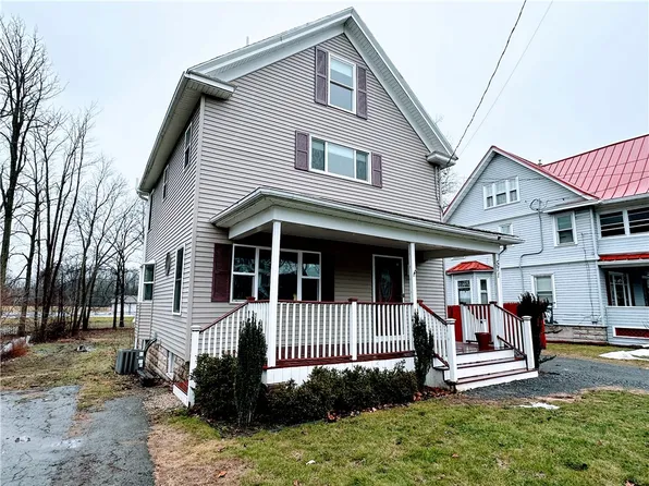 571 Ridge Rd, Webster, NY 14580