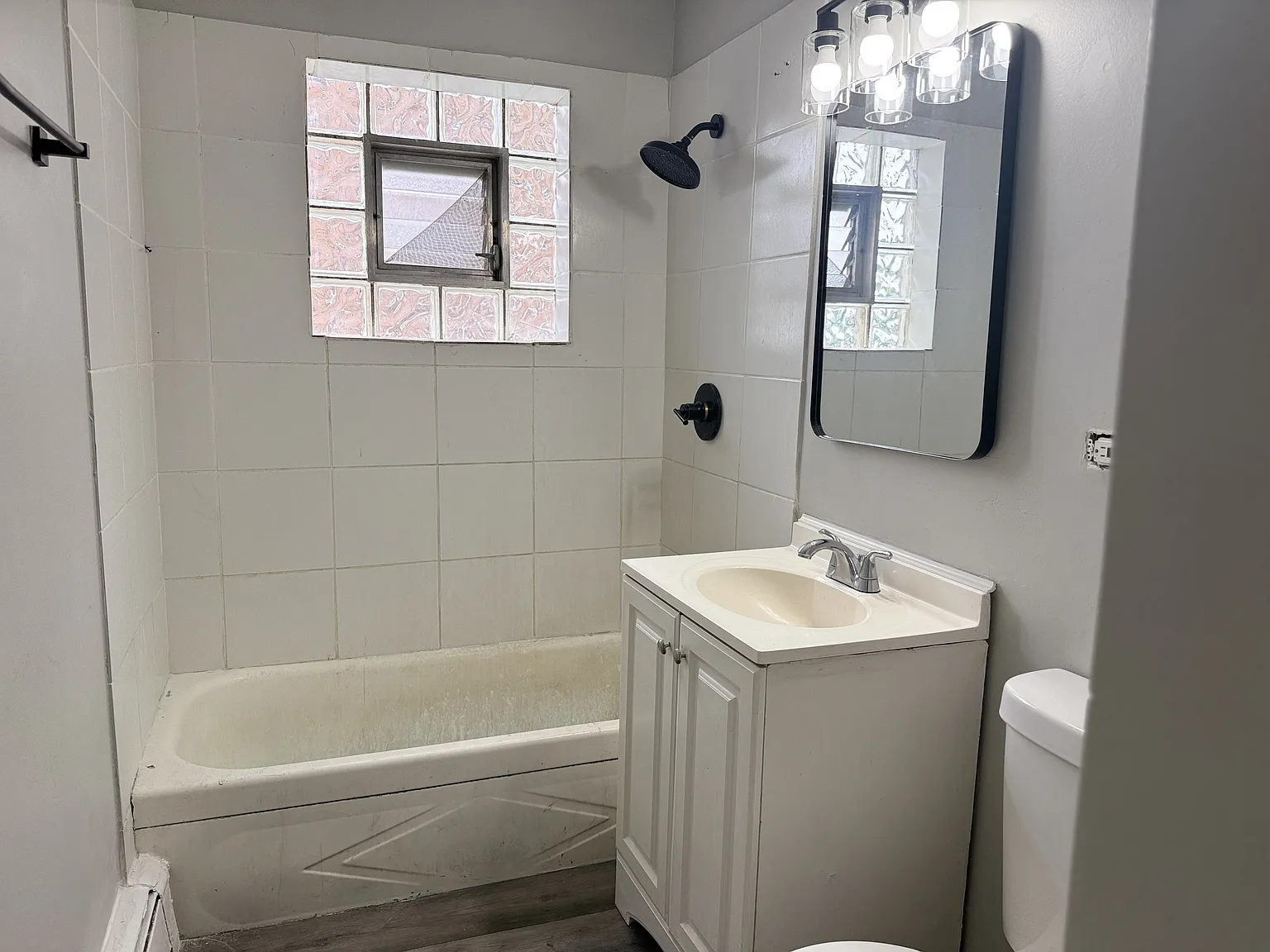 7822-7824 S South Shore Drive - 7822-1D — Photo 4
