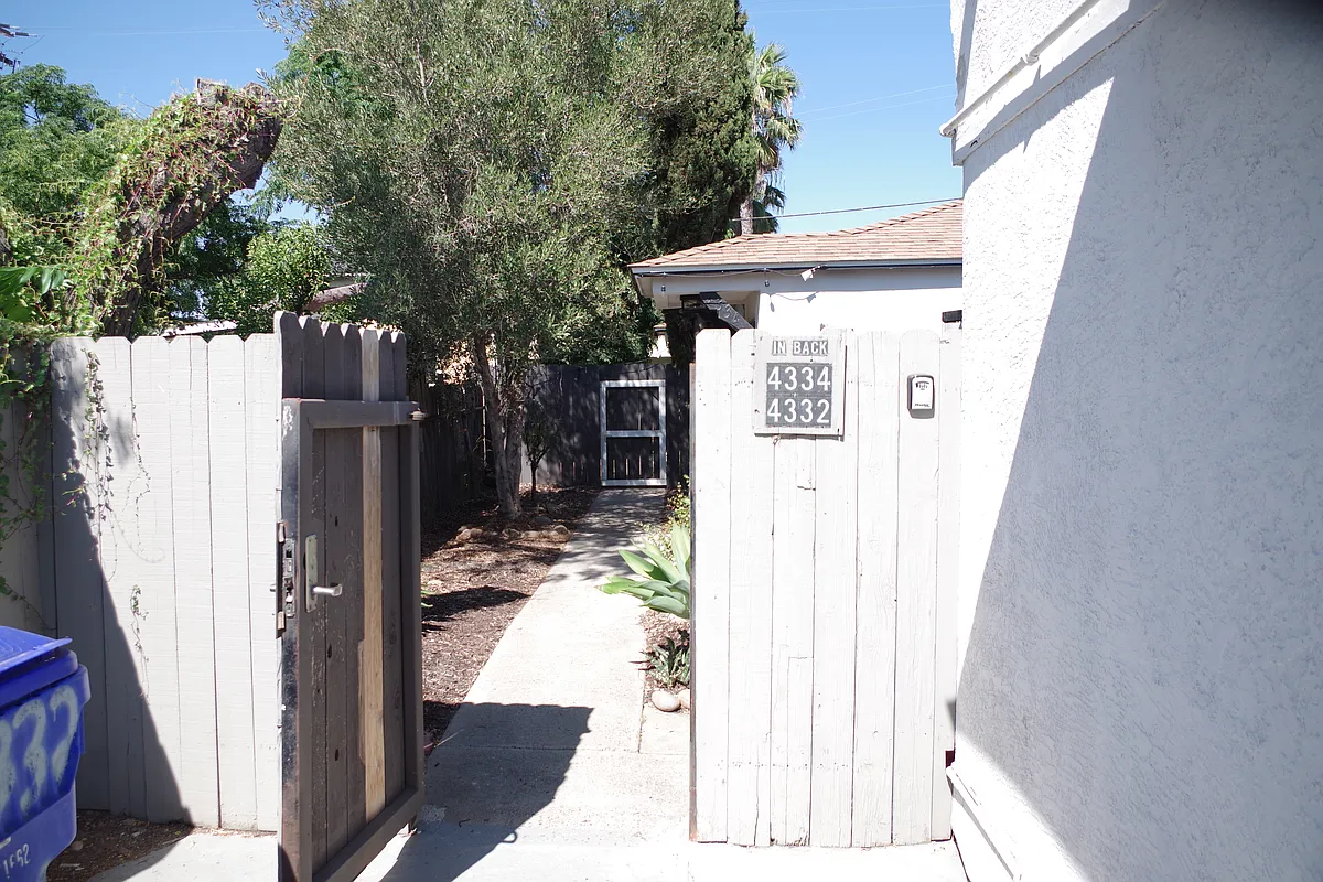 Building Photo - 4334 Wilson Ave #4334