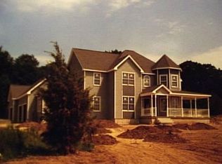 86 Charter Ridge Rd, Newtown, CT 06482