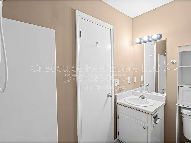 1321 Timbercrest Dr — Photo 24