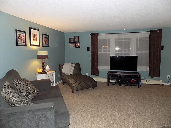 5th image of 141 Hillside Dr