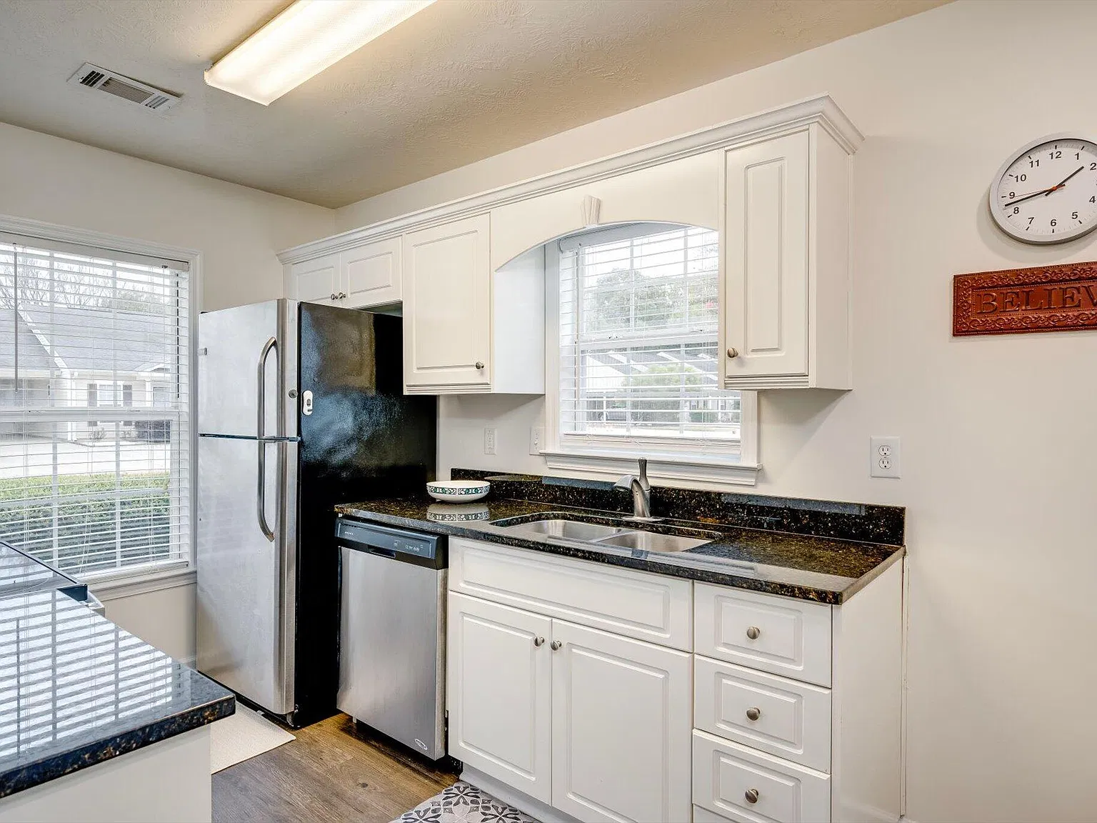 2 bed, 2.0 bath, 1092 sqft, $1,950 — Photo 3
