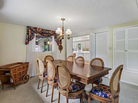 5th image of 7540 Lynda Dr