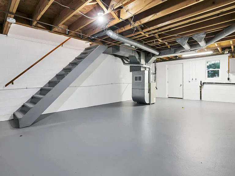 288 N Franklin St — Photo 11