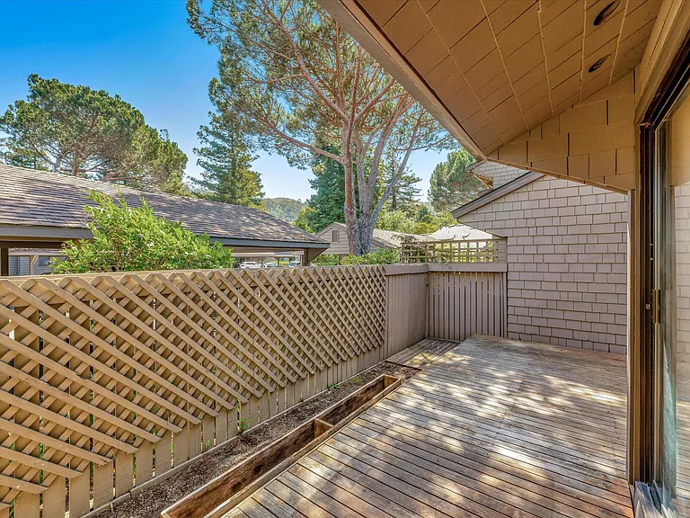 4 W Harbor Dr — Photo 40