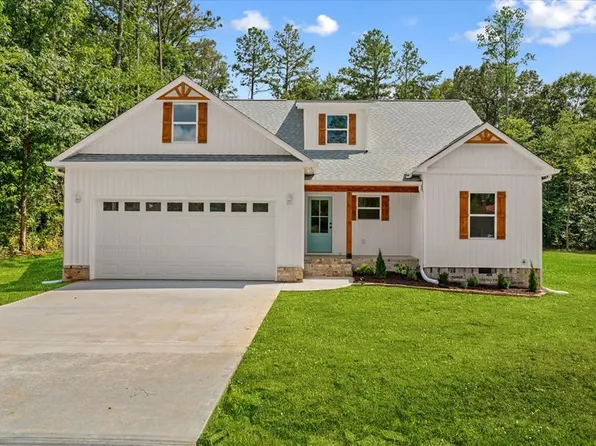498 Wildwood Dr, Chatsworth, GA 30705