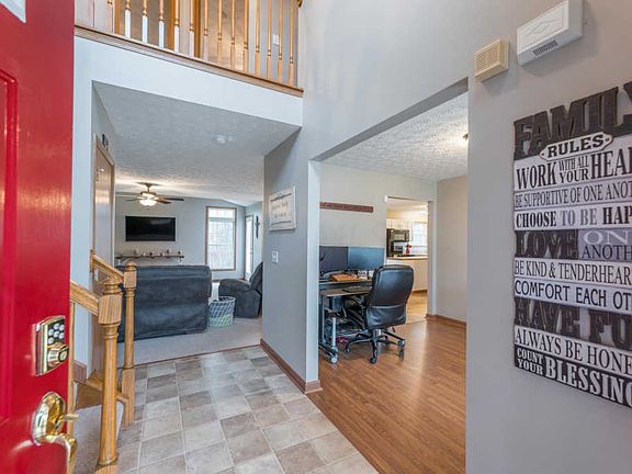 3rd image of 4515 Flower Garden Dr