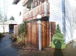 16850 SW Gleneagle Dr APT 11B, Sherwood, OR 97140
