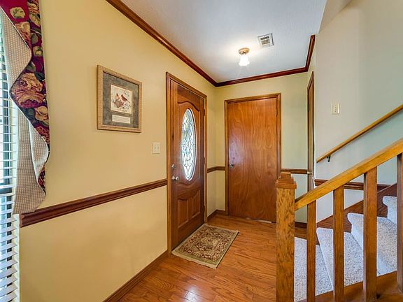 5th image of 3 Katherine Cir