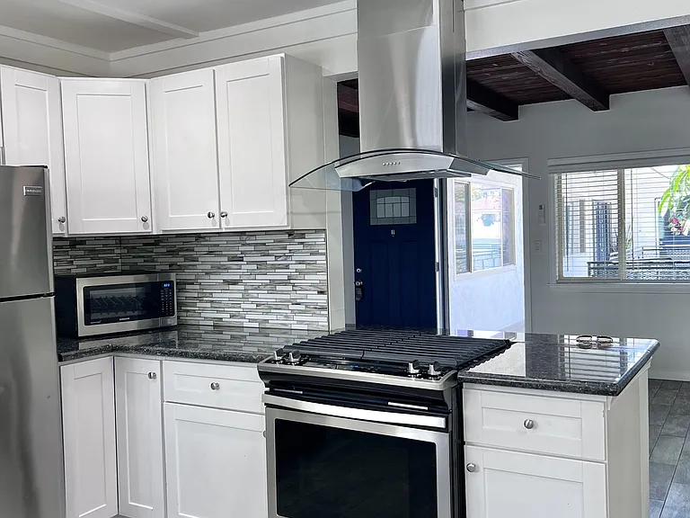 1325 Manhattan Beach Blvd #H — Photo 9