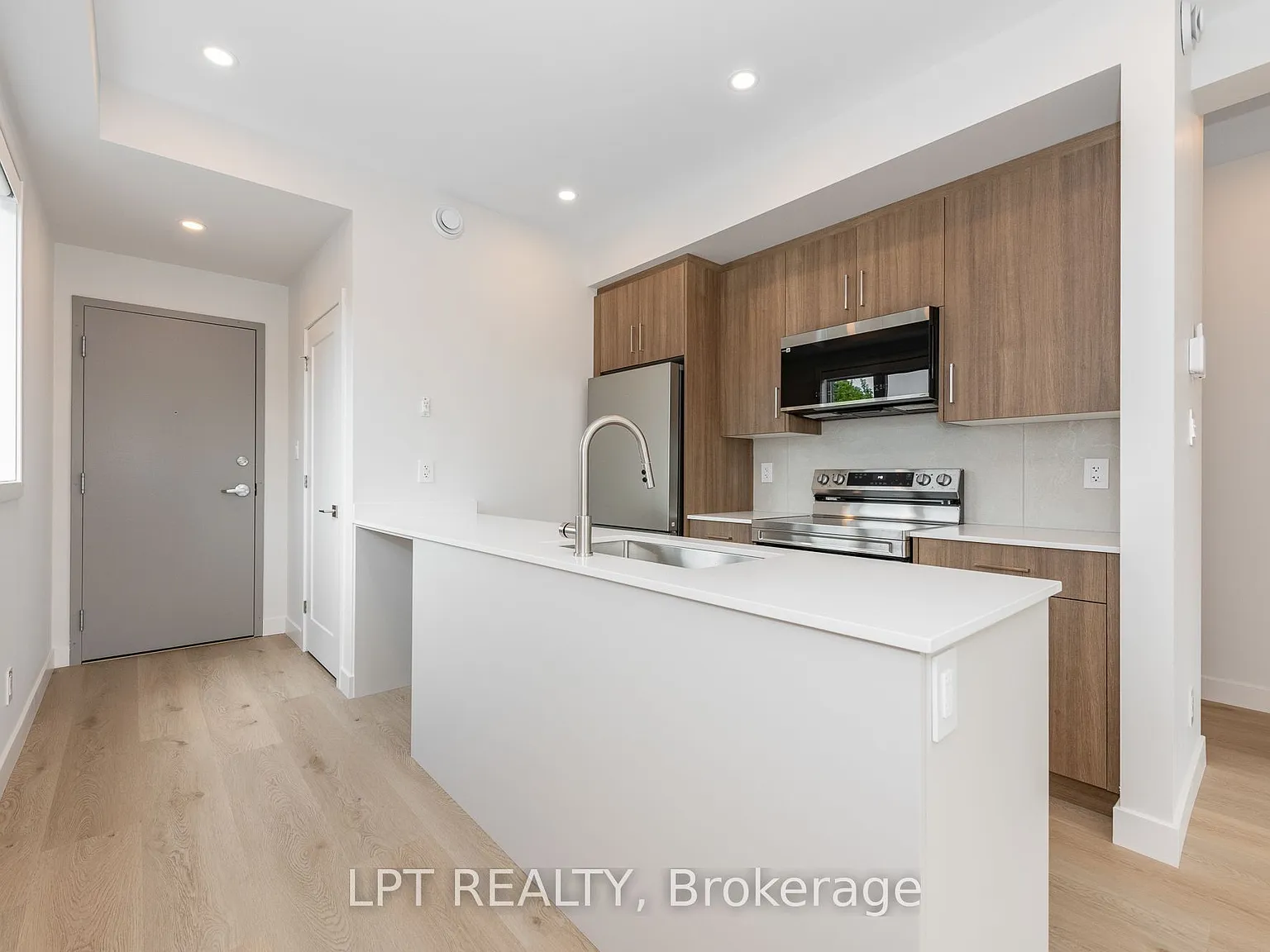 2 bed, $2,200 — Photo 3