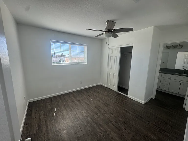 34733 Wilshire Rd — Photo 2