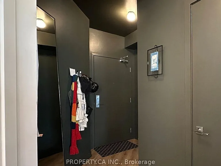 49 E Liberty St #1407 — Photo 7