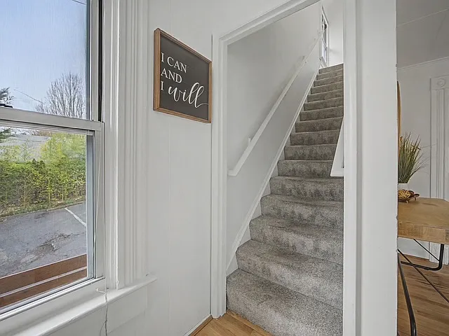 2220 SE Yamhill St — Photo 43