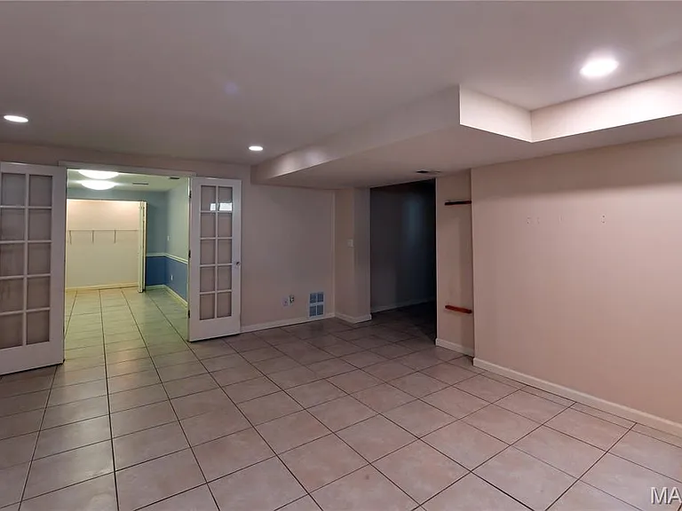 1419 Sawyers Trail Ct — Photo 49