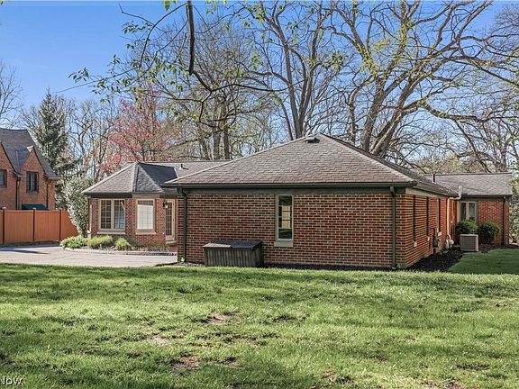 5th image of 3127 Highland Dr