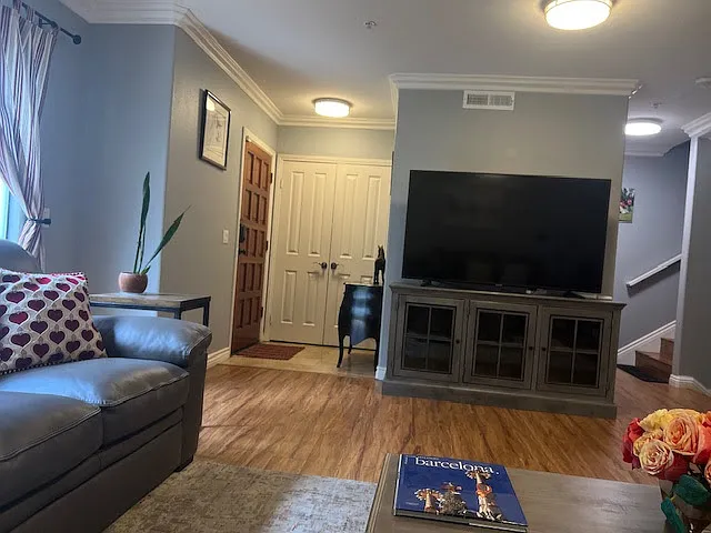 2429 Mohawk St #3 — Photo 3