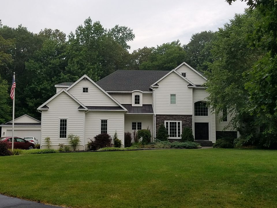 1st image of 718 Phillips Hill Dr