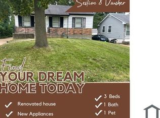 306 Midlothian Rd, Saint Louis, MO 63137