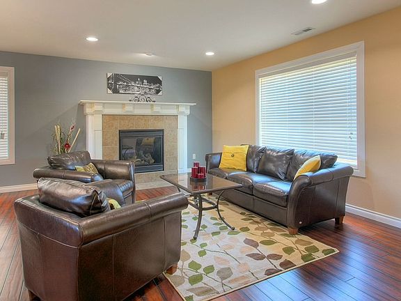 3rd image of 20968 Nordby Dr NW