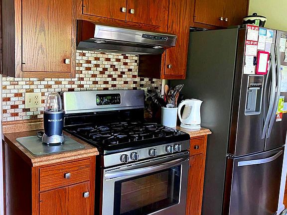4th image of 4515 Weyburn Dr